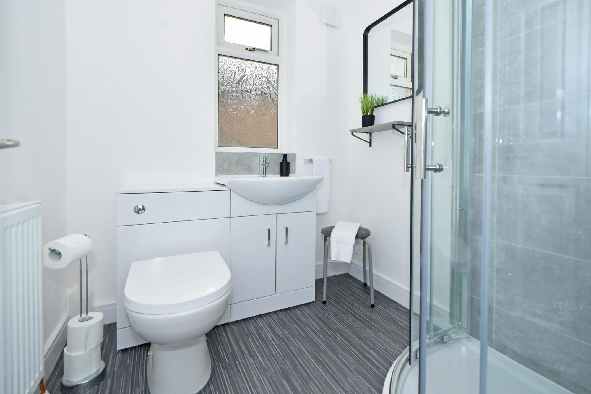 Sapphire Apartments By Yourstays - Luxury 2 Bedroom Apartments In Crewe Luaran gambar