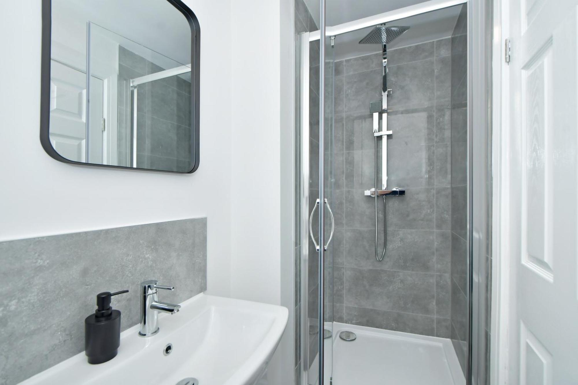 Sapphire Apartments By Yourstays - Luxury 2 Bedroom Apartments In Crewe Luaran gambar