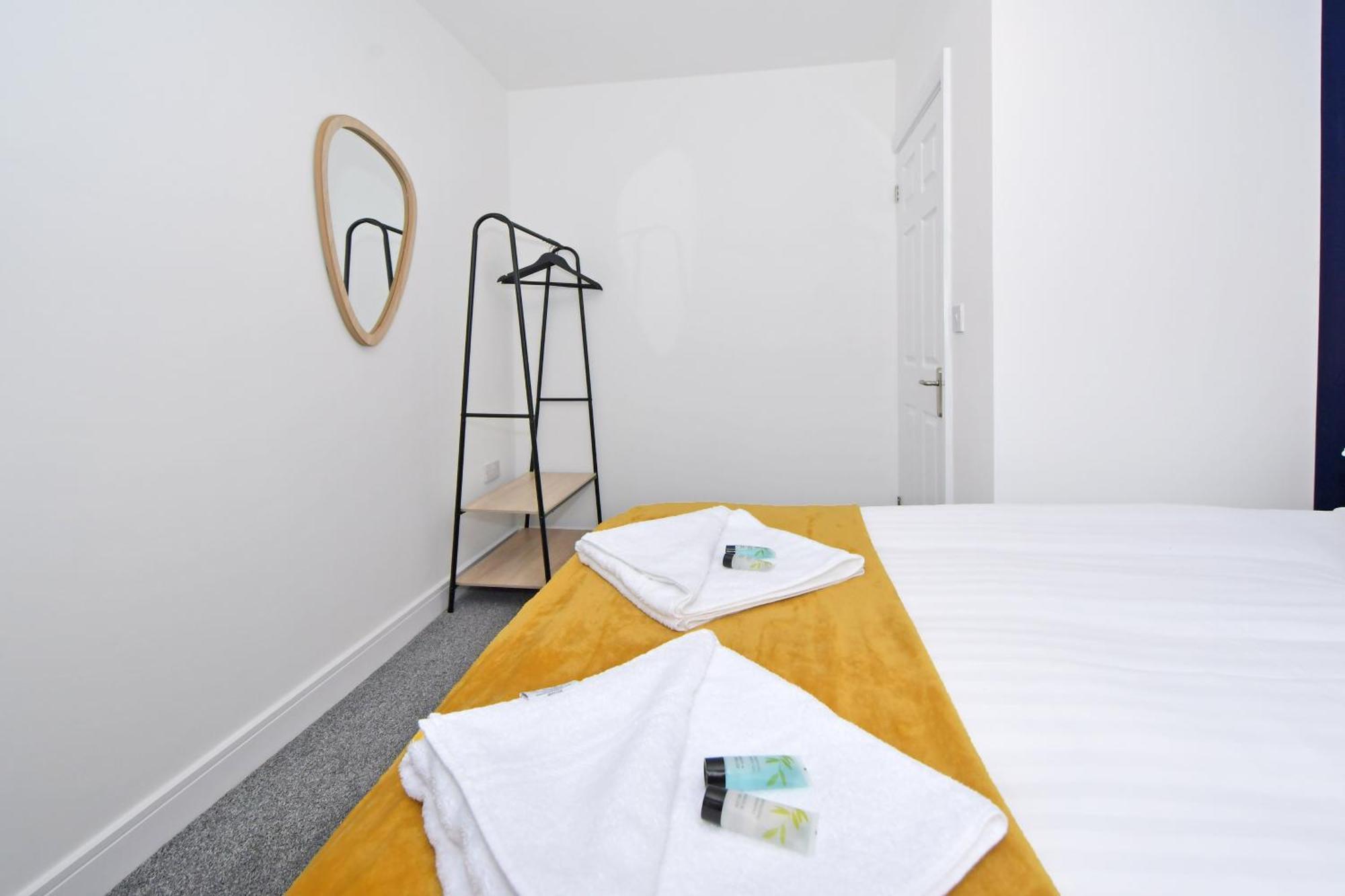 Sapphire Apartments By Yourstays - Luxury 2 Bedroom Apartments In Crewe Luaran gambar